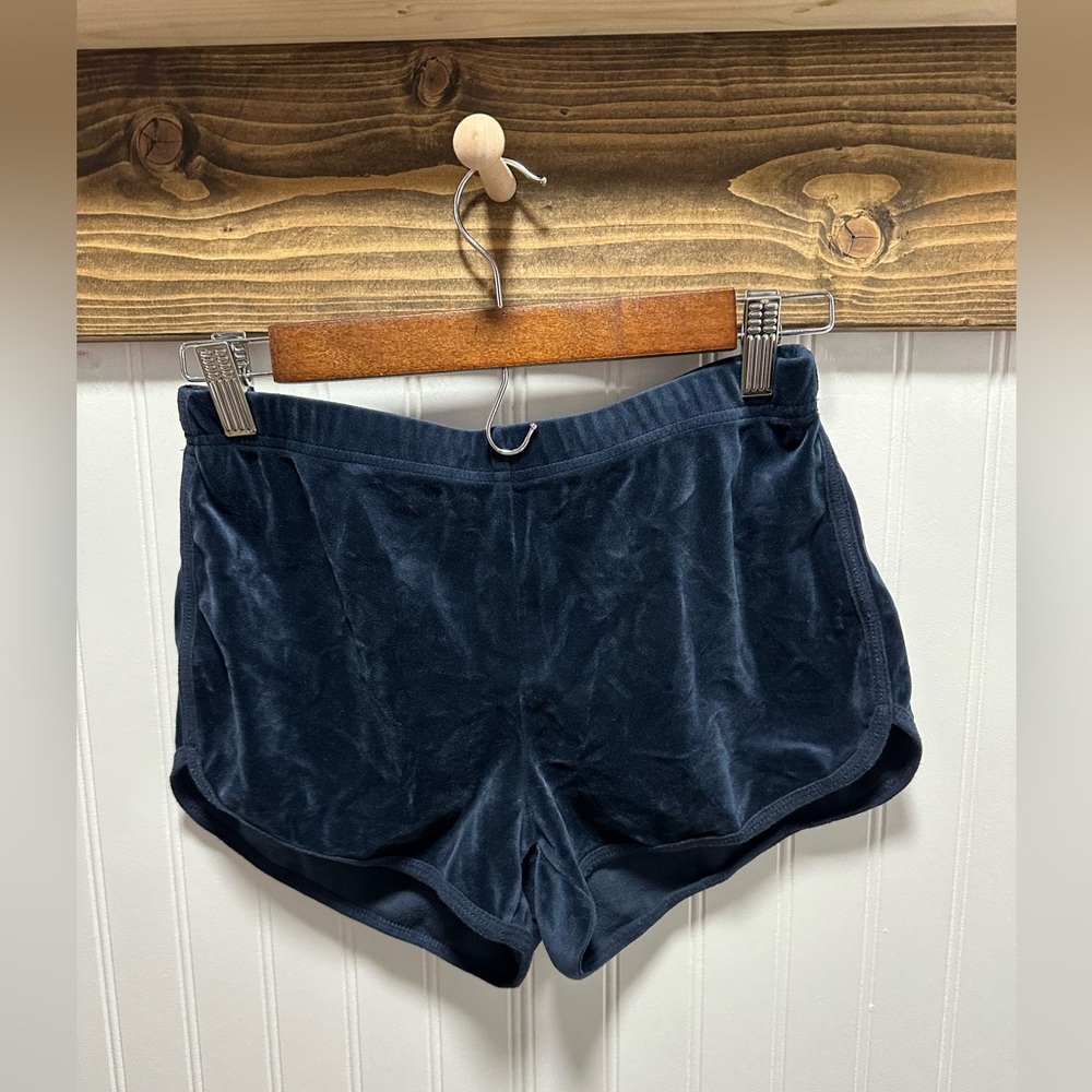Hollister Dark Blue Velvet Athletic Shorts sz small
Micro mini